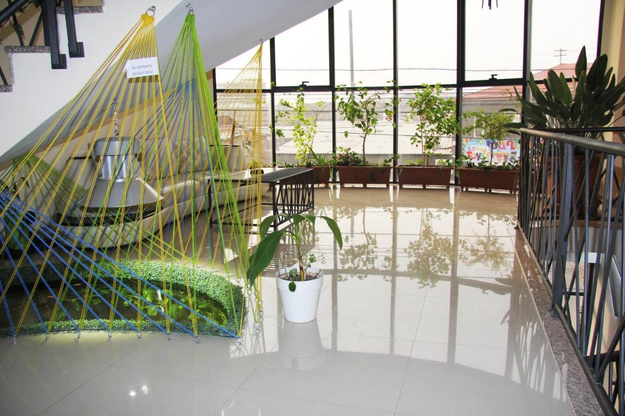 Nice Hotel Yerevan Bagian luar foto